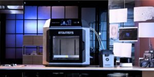 INTAMSYS 3D printer in lab